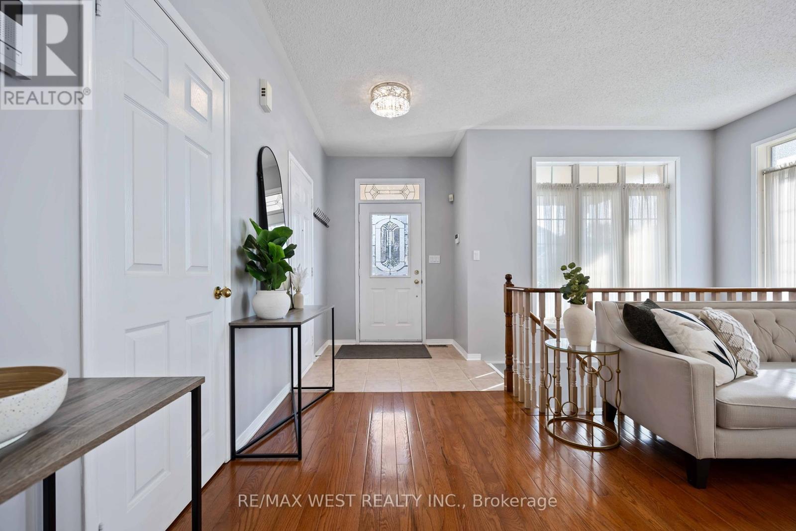 636 FAYWOOD CRESCENT