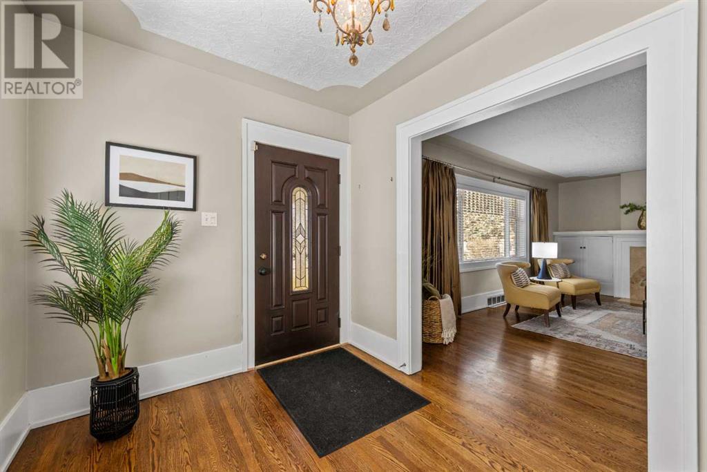 324 Superior Avenue SW