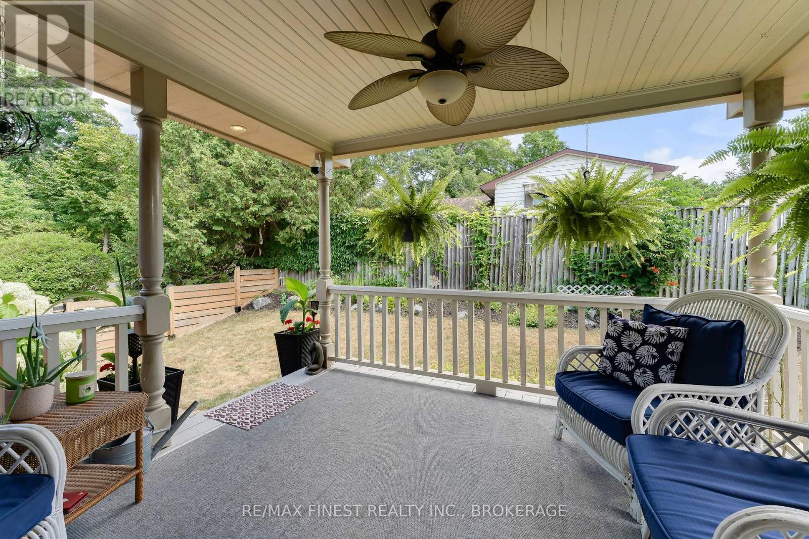 26 BROOKLANDS PARK AVENUE