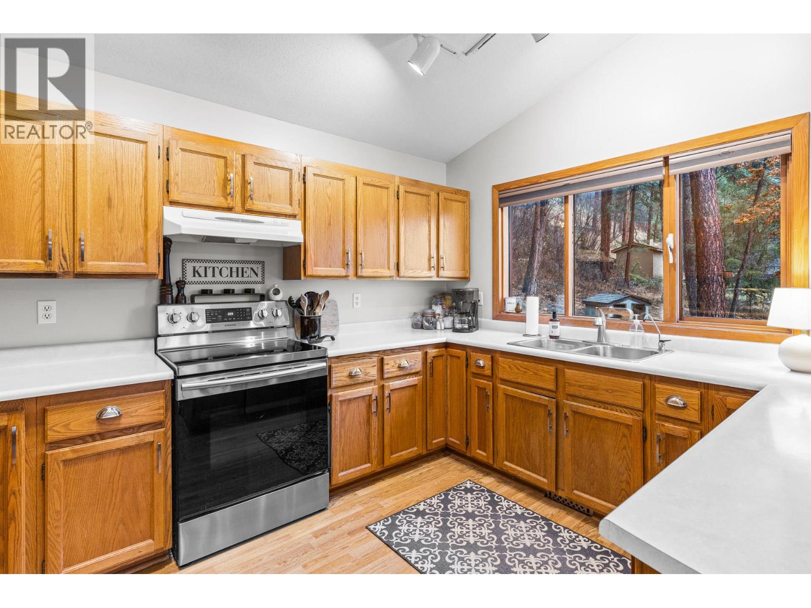 16455 Commonage Road