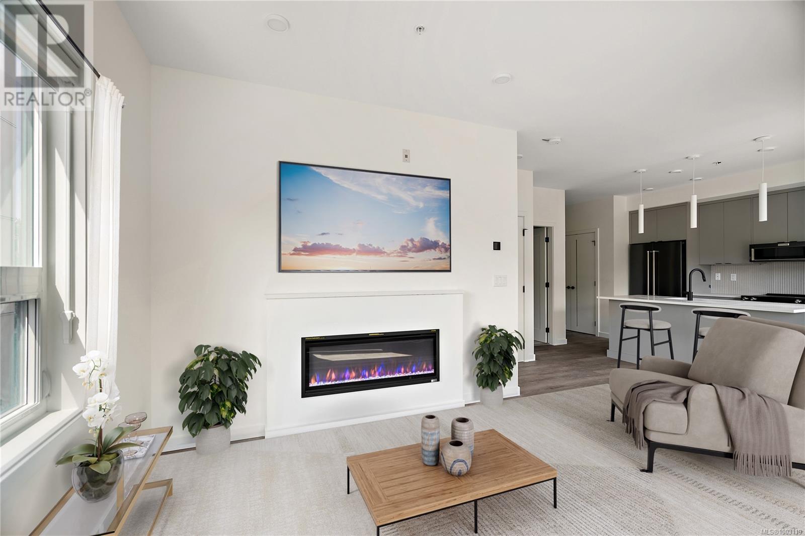 B407 1102 Esquimalt Rd