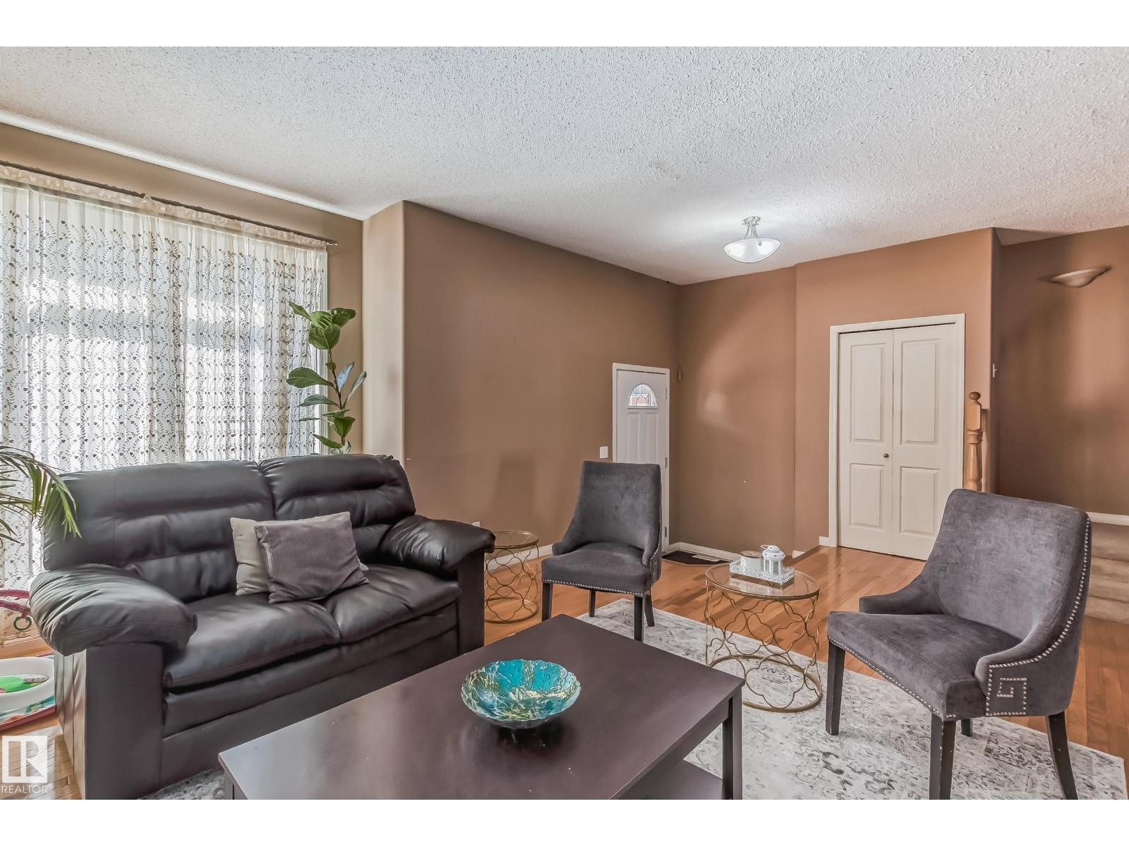 #49 8403 164 AV NW