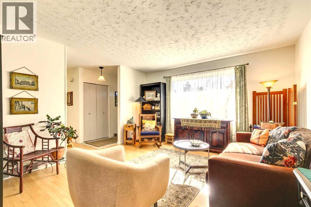 4736 Worcester Drive SW