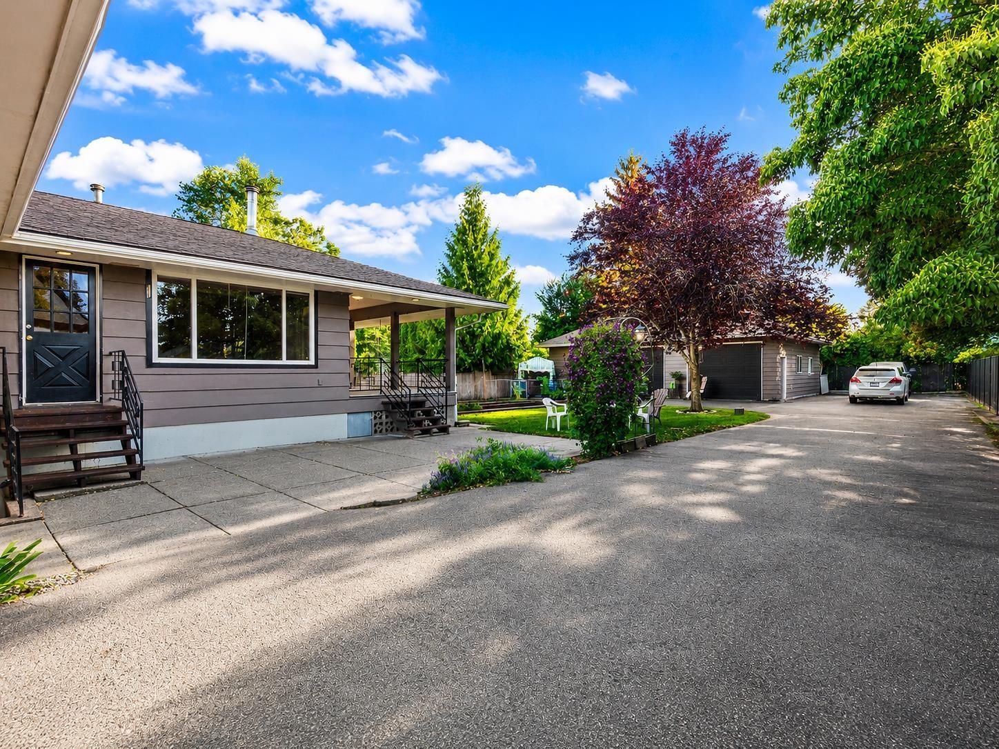 9725 JUNIPER STREET|Chilliwack Proper East