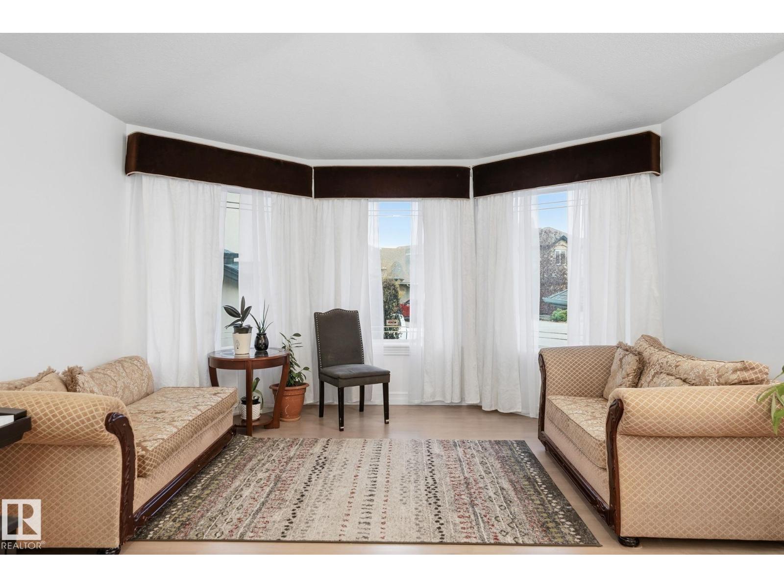 1324 70 ST SW
