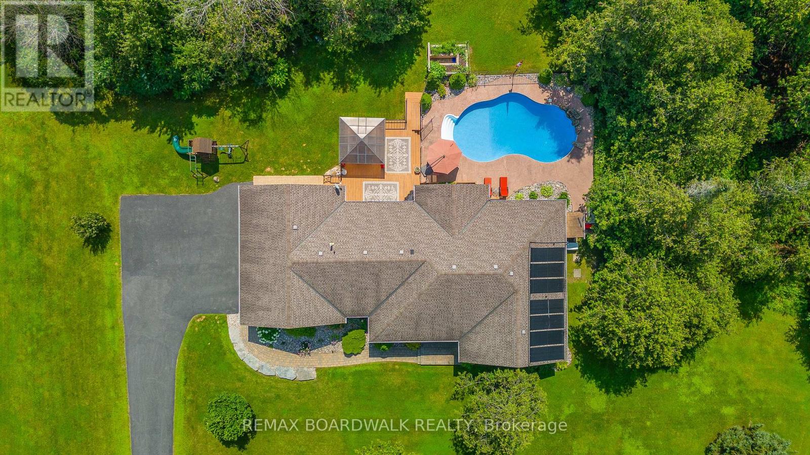 14 PANANDRICK VIEW DRIVE