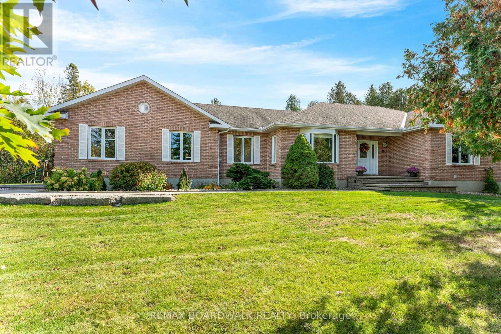 14 PANANDRICK VIEW DRIVE