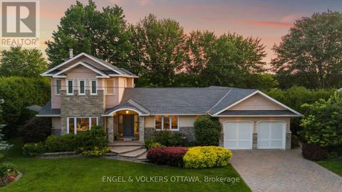 24 DORIS AVENUE Ottawa ON K1T3W8