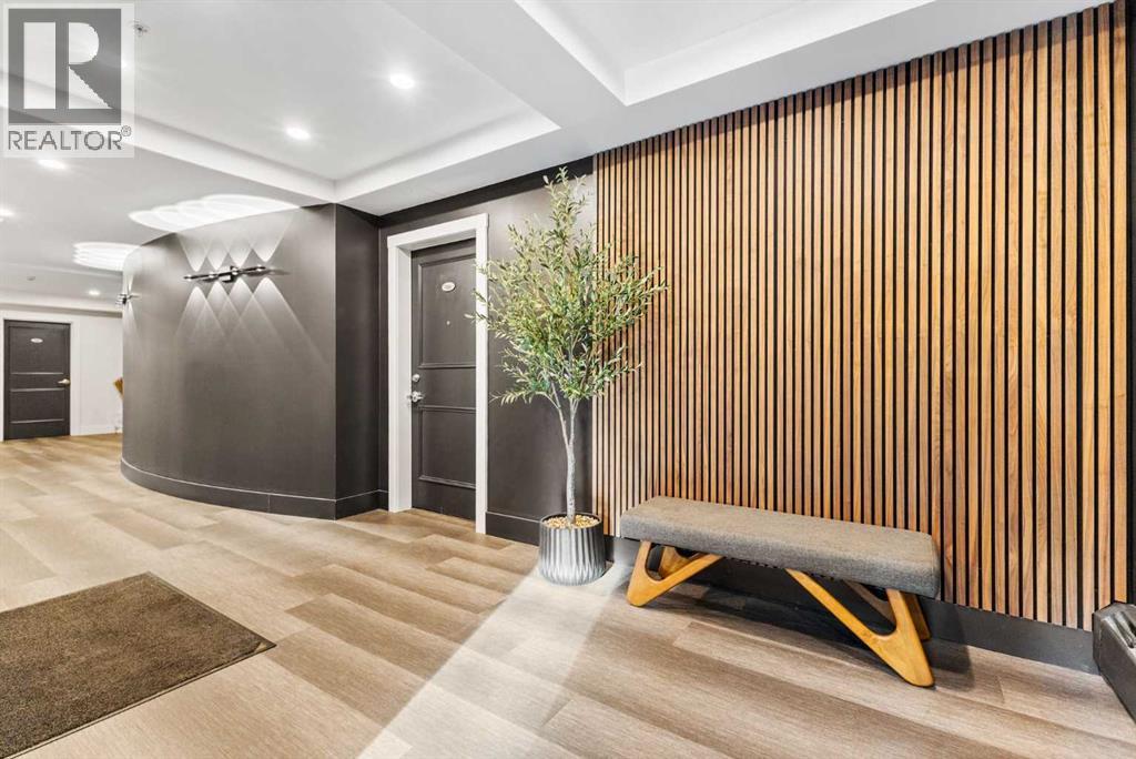 404, 660 Eau Claire Avenue SW