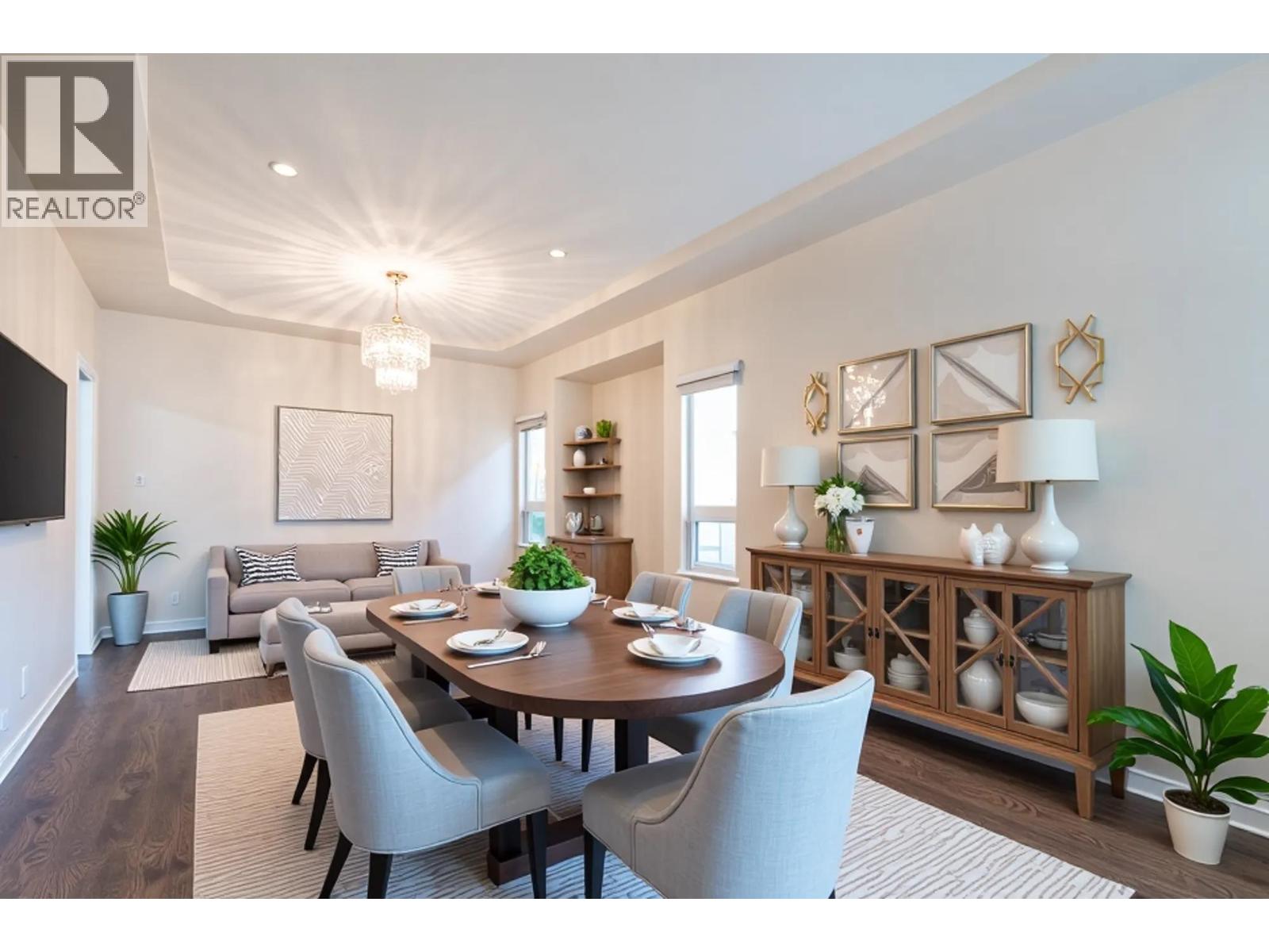 7 998 RIVERSIDE DRIVE