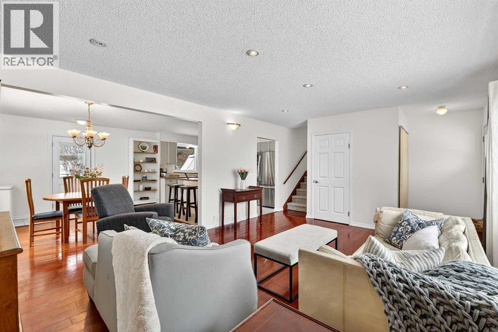 1323 University Drive NW