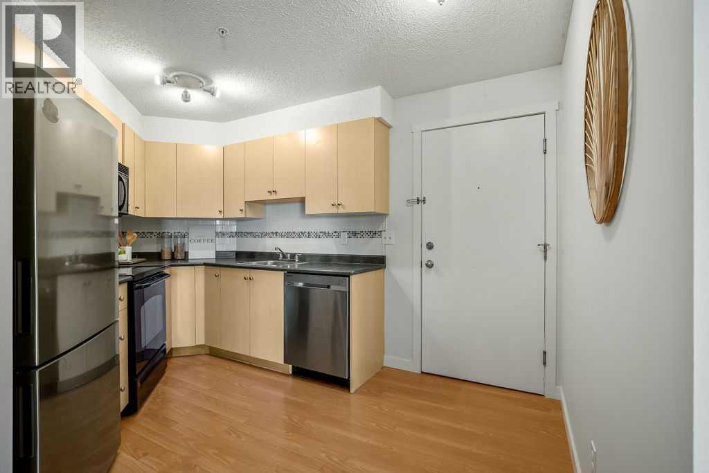 1212, 2395 Eversyde Avenue SW
