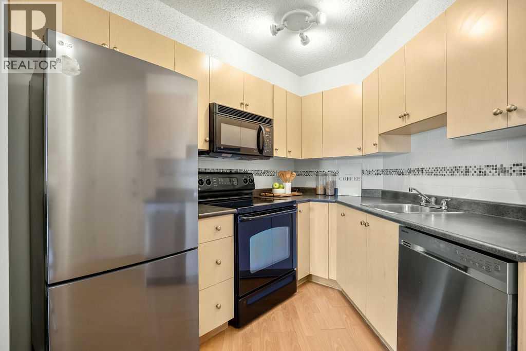 1212, 2395 Eversyde Avenue SW