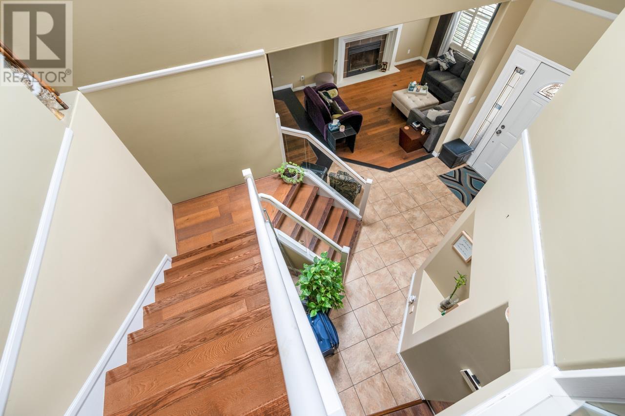 2902 PAUL LAKE COURT