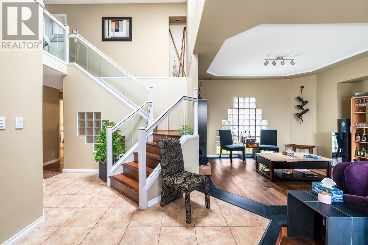 2902 PAUL LAKE COURT