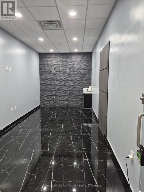 1C29 - 7215 GOREWAY DRIVE Mississauga (Malton) ON L4T2T9