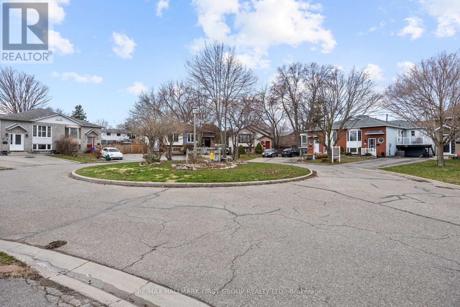 676 FROBISHER COURT