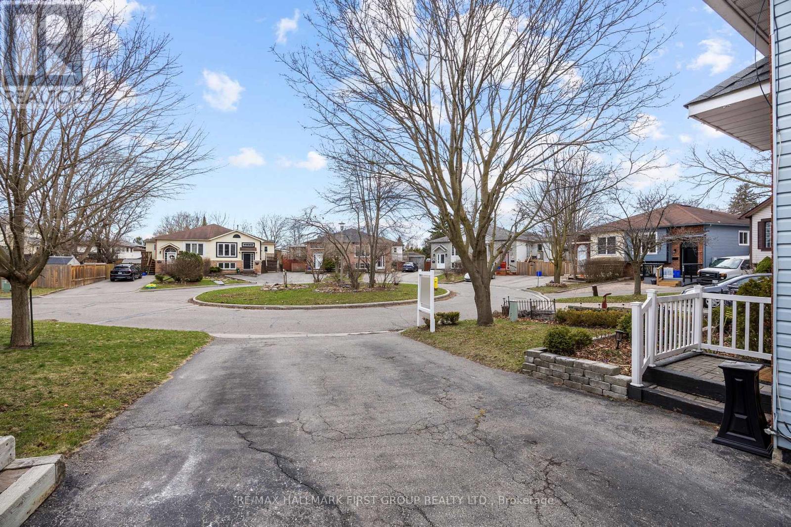 676 FROBISHER COURT