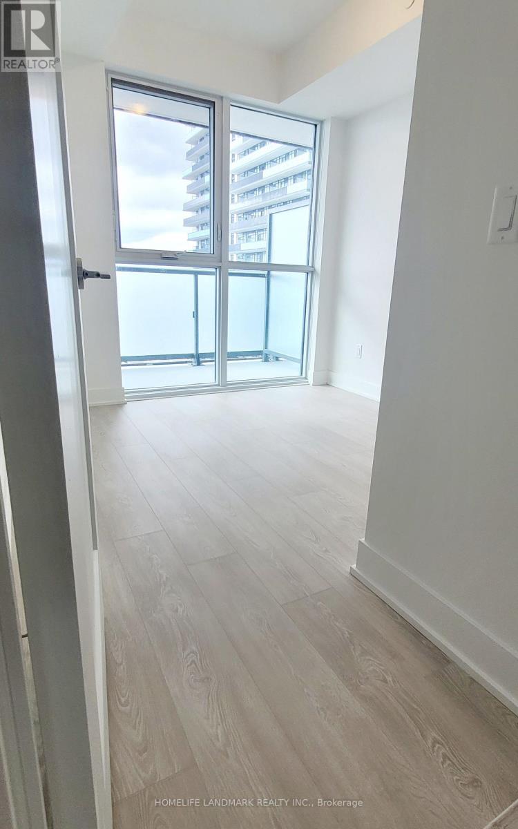 724 - 2545 SIMCOE STREET N