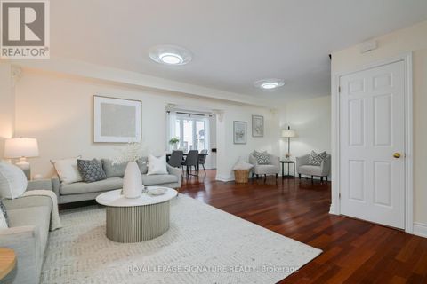 339 ELMWOOD AVENUE Richmond Hill (Harding) ON L4C1L7