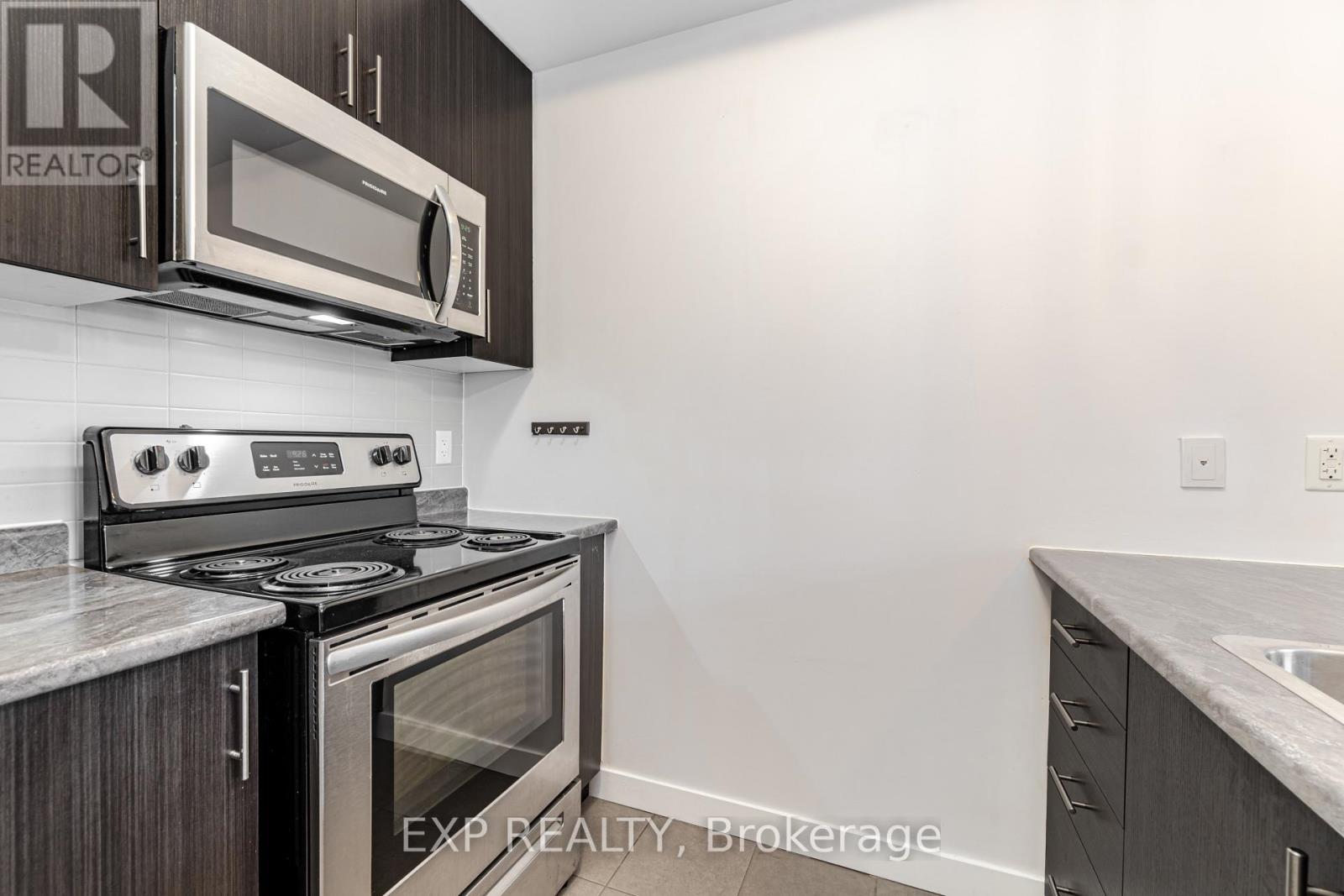 121 - 125 SHOREVIEW PLACE