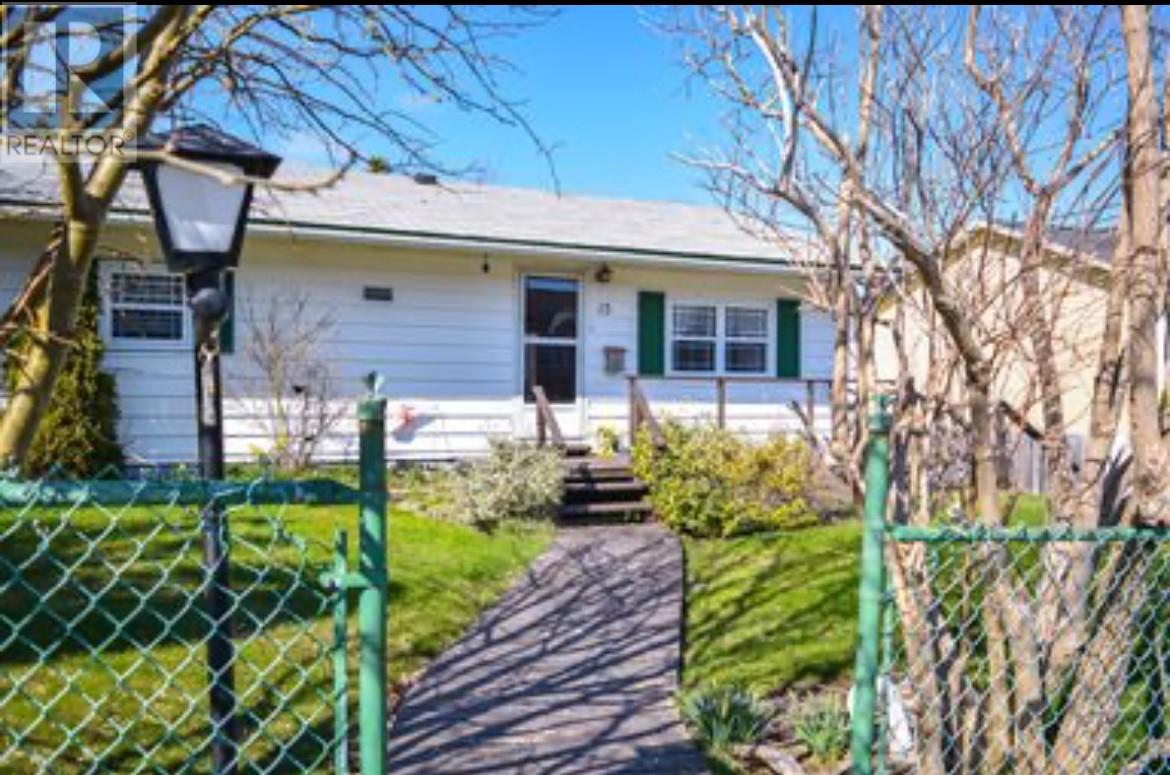 15 Fleetside Road