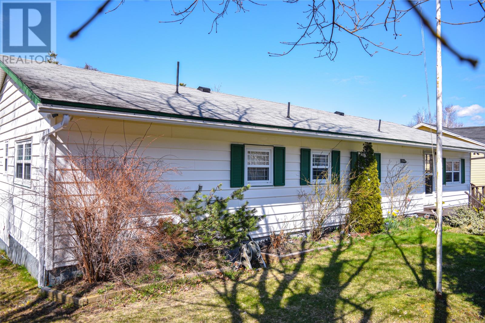 15 Fleetside Road