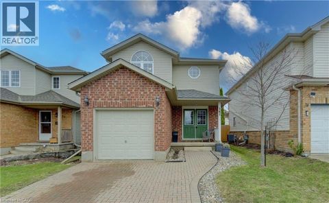 161 WINDFLOWER Drive Kitchener ON N2E3S9