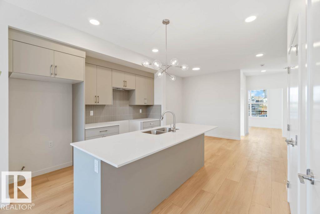 455 30 ST SW