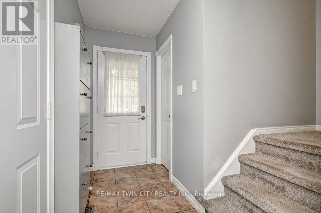 347 BUSHVIEW CRESCENT