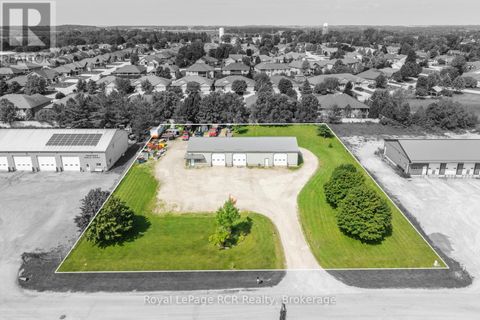 74 14TH AVENUE Hanover ON N4N3V9