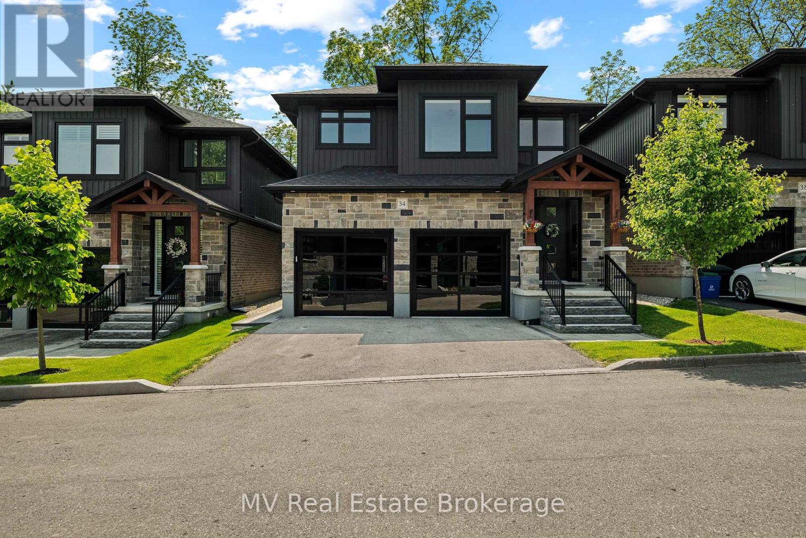 34 CREEKSIDE TERRACE PRIVATE
