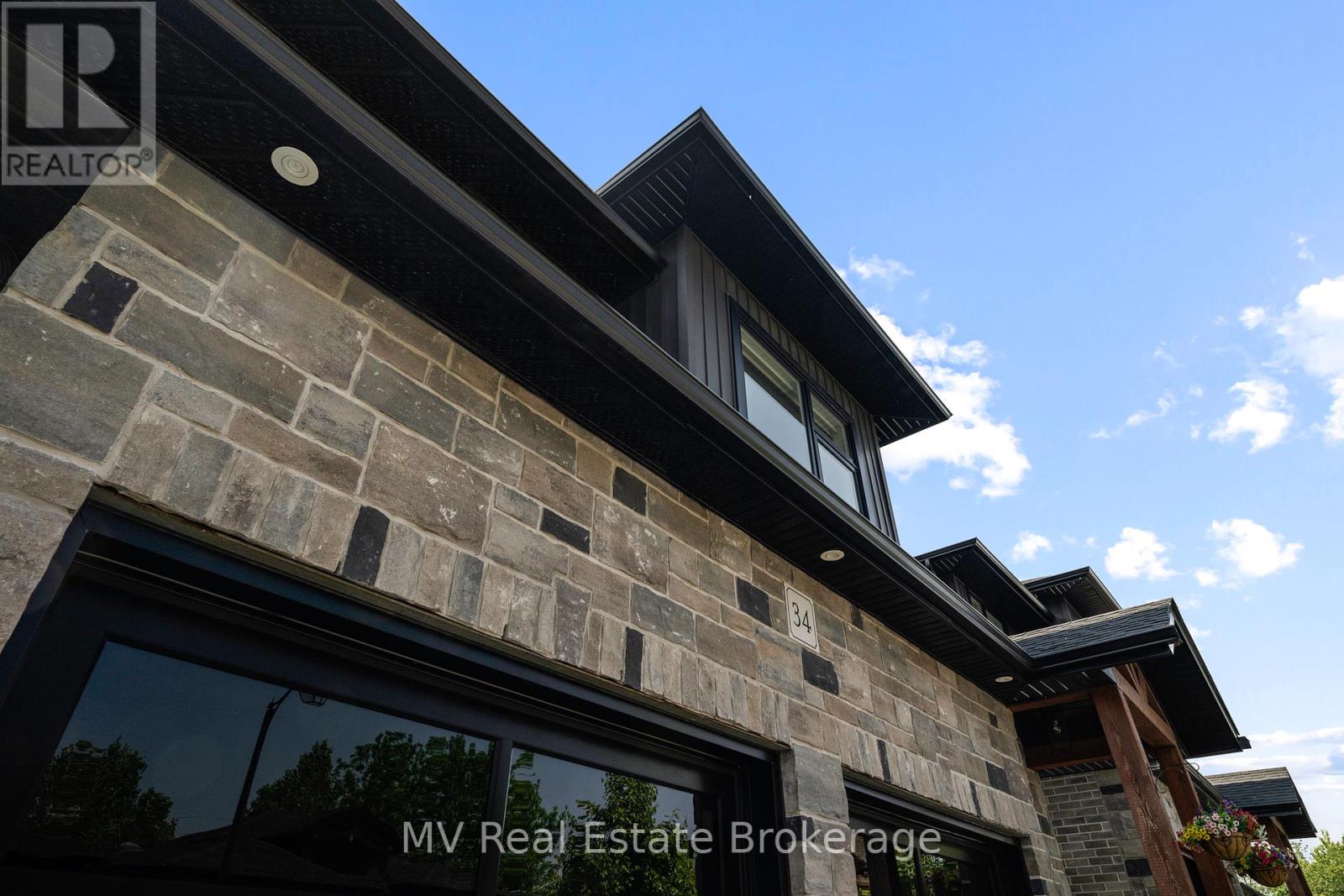 34 CREEKSIDE TERRACE PRIVATE