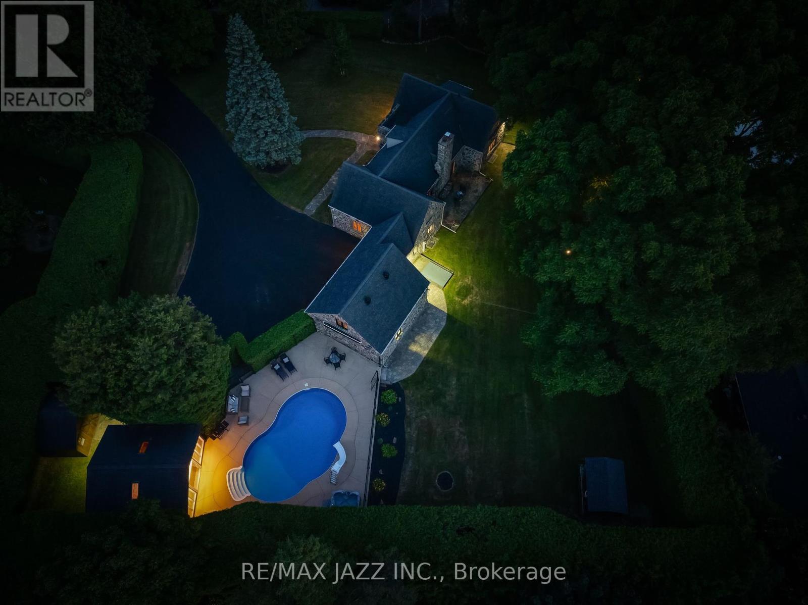 690 BESSBOROUGH DRIVE