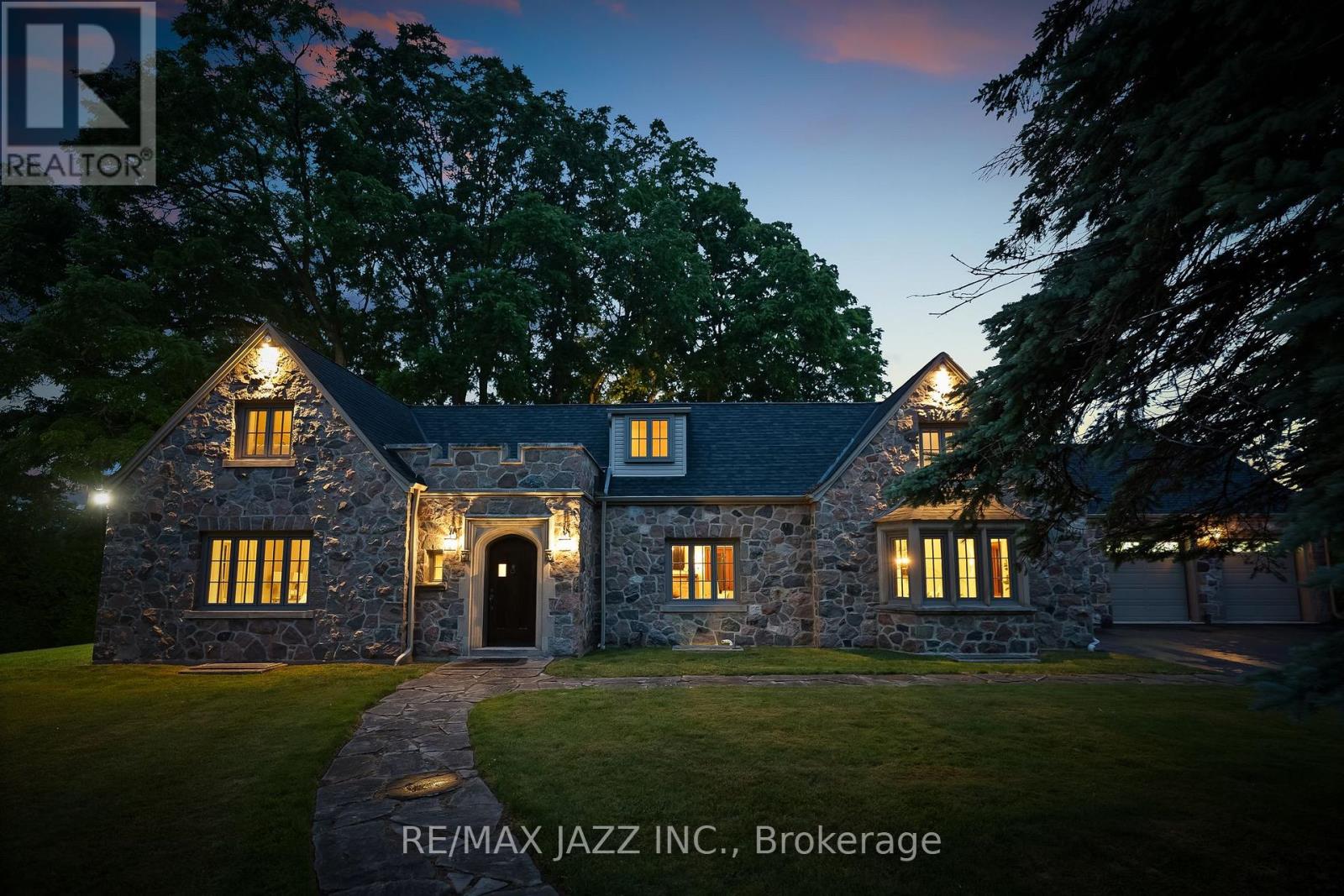 690 BESSBOROUGH DRIVE