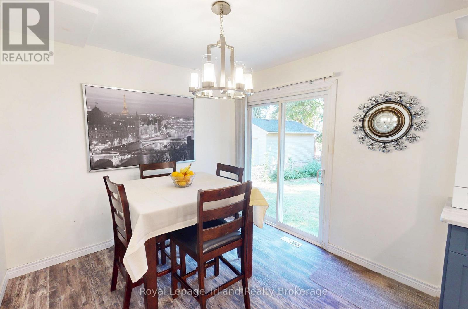 6 ELMWOOD CRESCENT