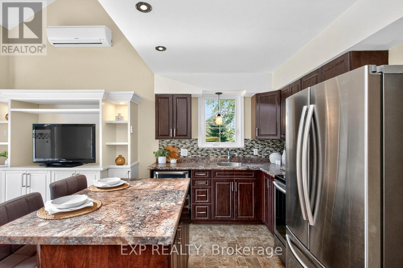 14 - 81 LAGUNA PARKWAY