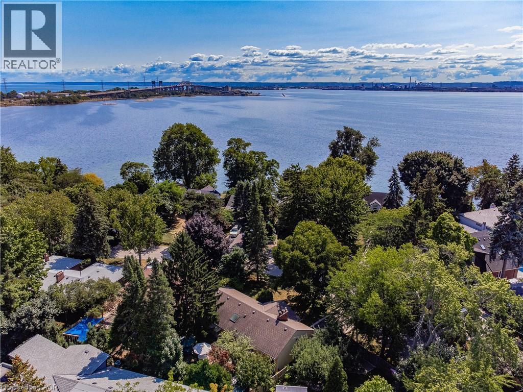 557 STILLWATER Crescent