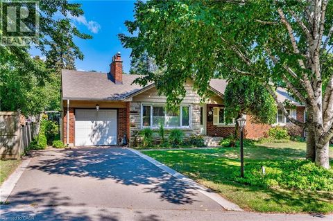 557 STILLWATER Crescent Burlington ON L7T3M8