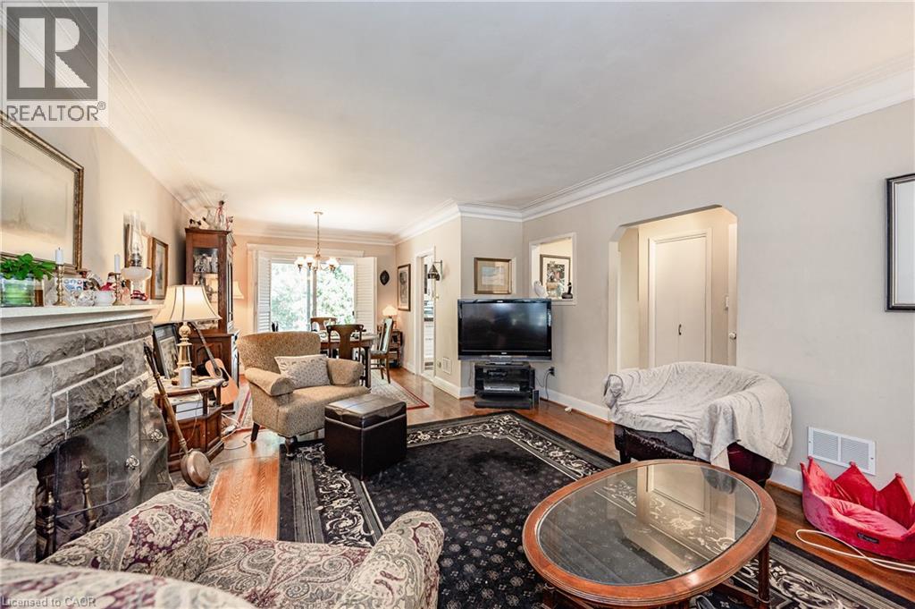 557 STILLWATER Crescent