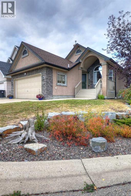 73 Cresthaven View SW