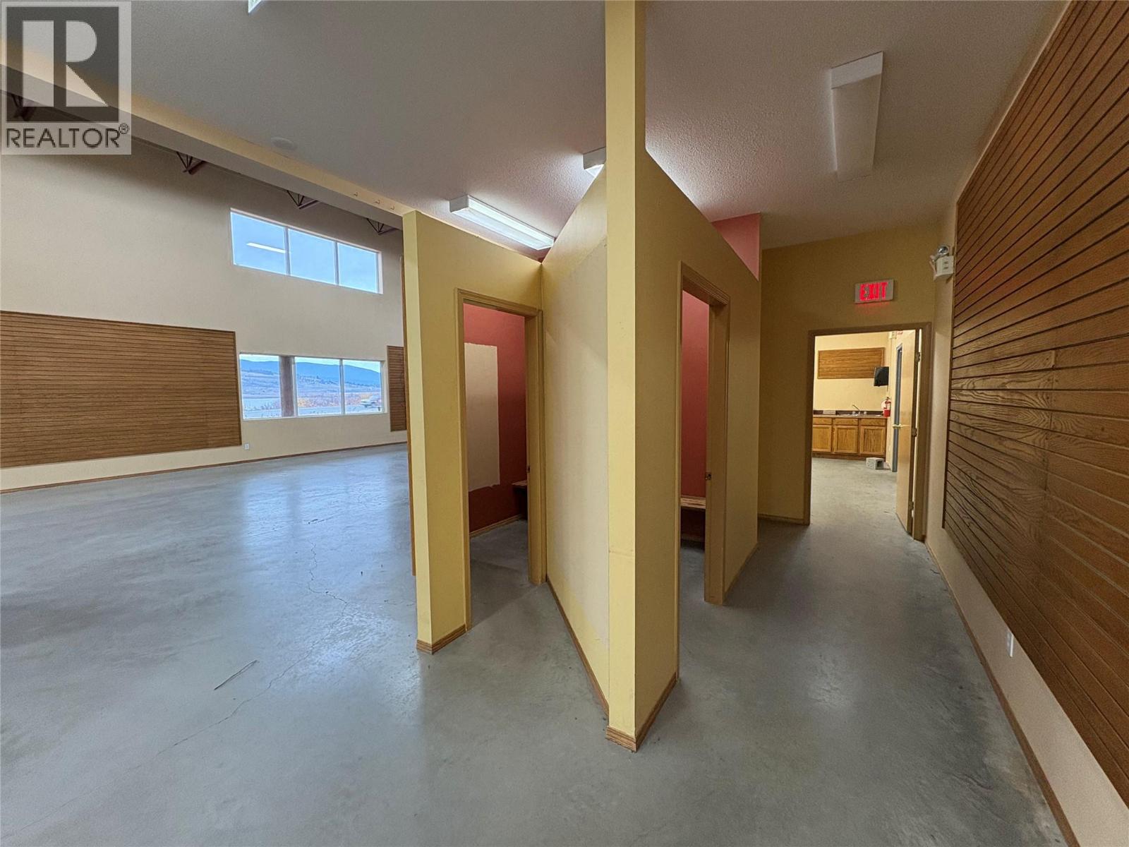 7851 Highway 97 Highway