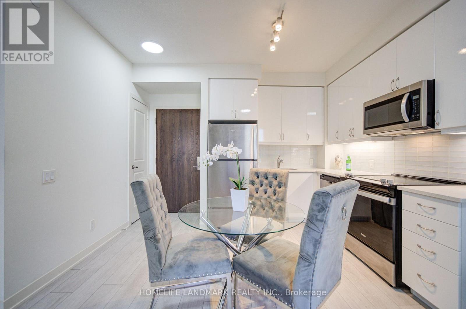 818 - 4955 YONGE STREET