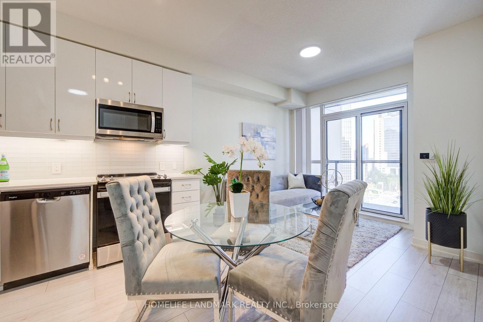 818 - 4955 YONGE STREET