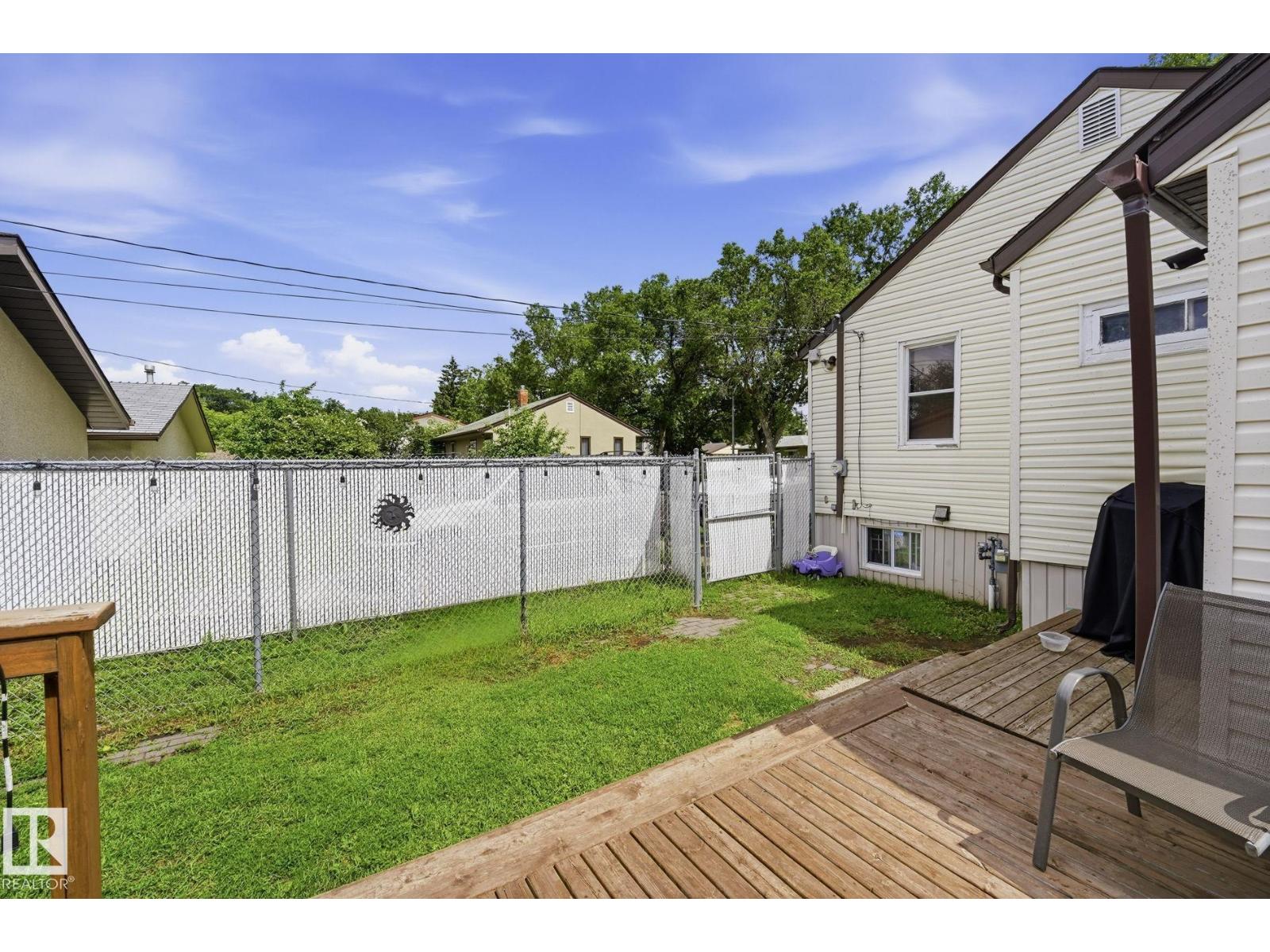 11918 47 ST NW