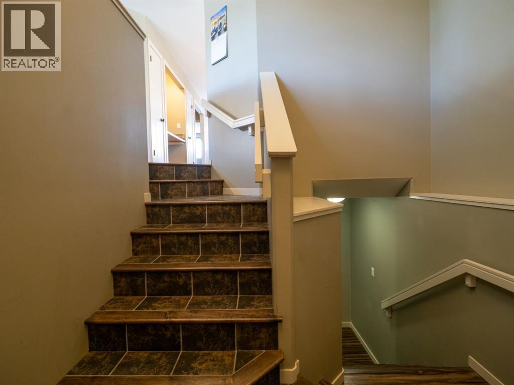 148 Mt Sundial Court W