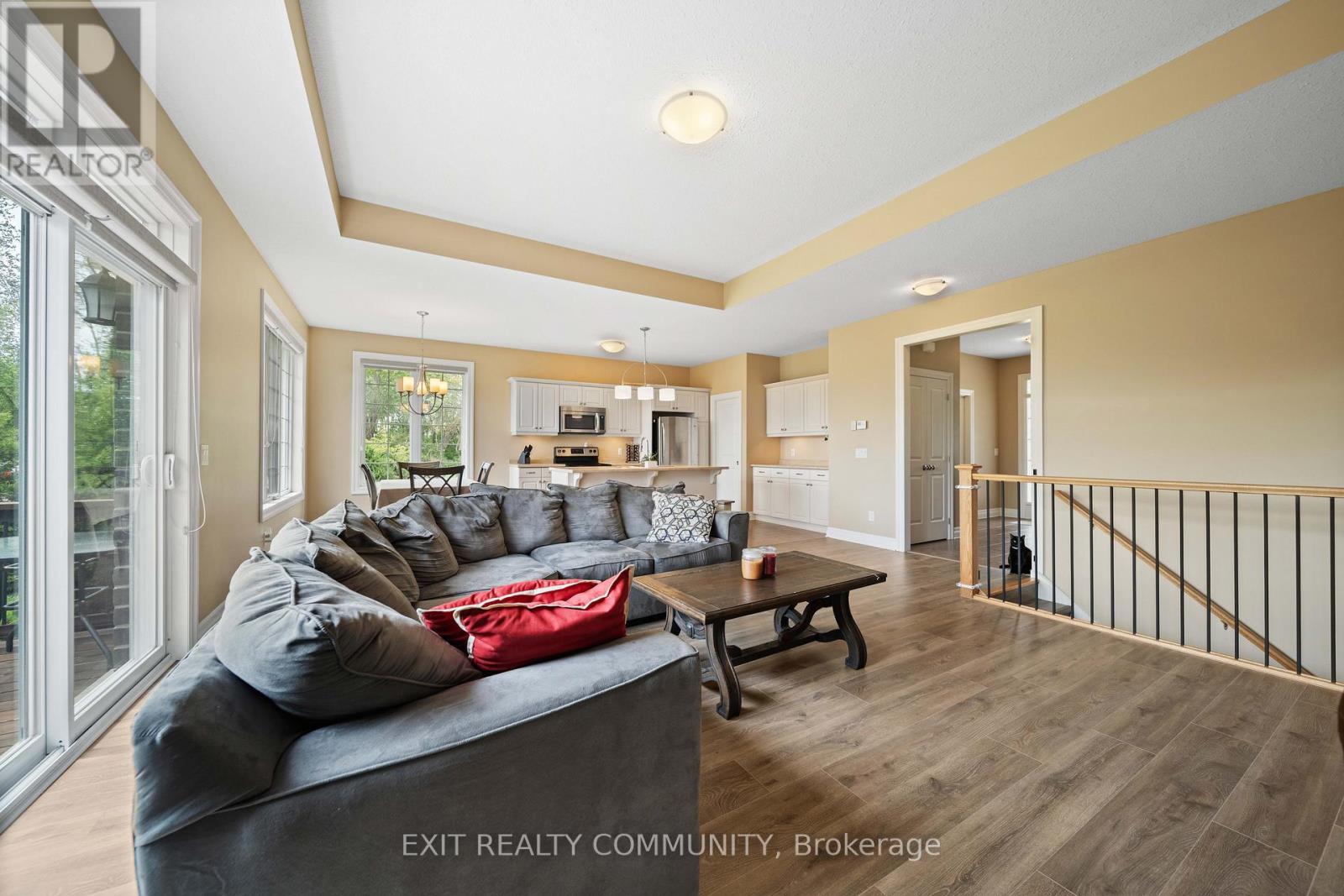 598 BENNETT CRESCENT