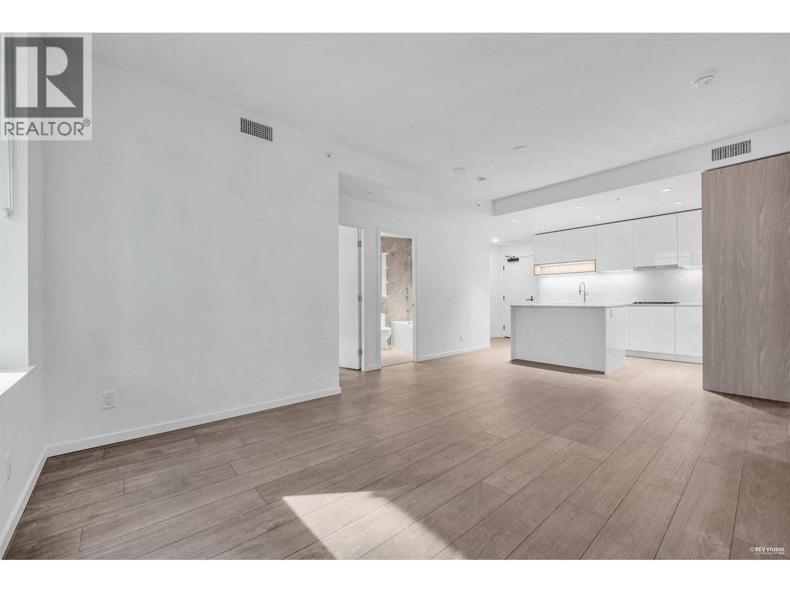 439 6500 MINORU BOULEVARD