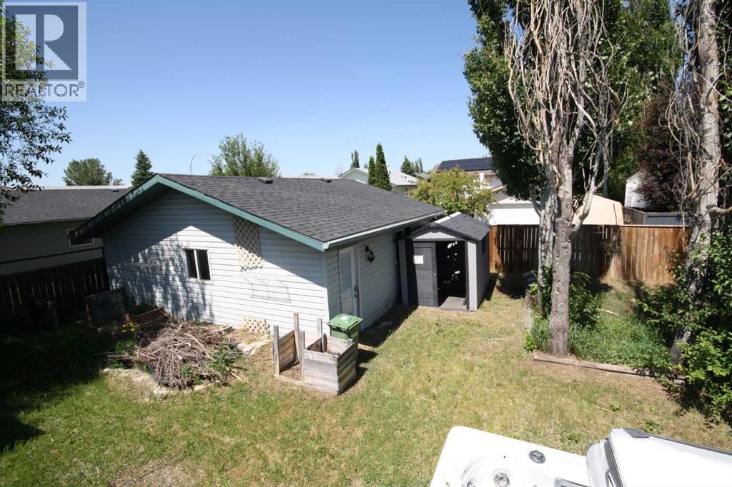 209 Strathaven Bay