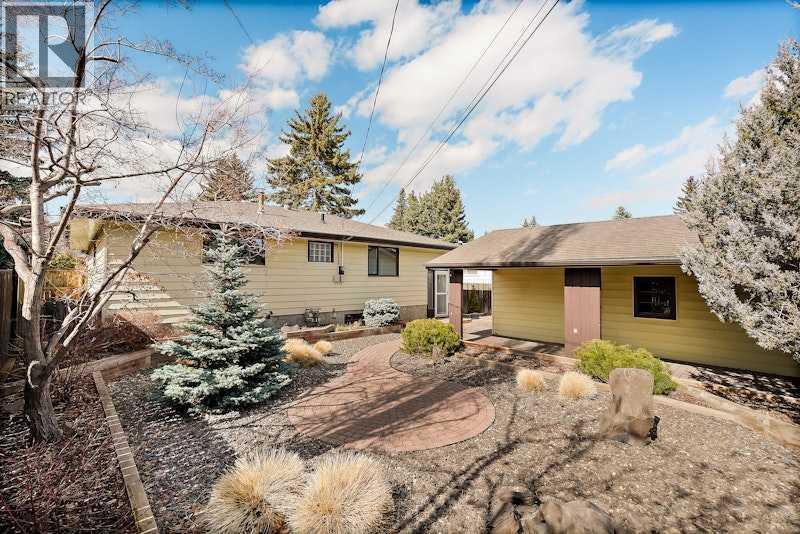 5811 Londonderry Crescent SW